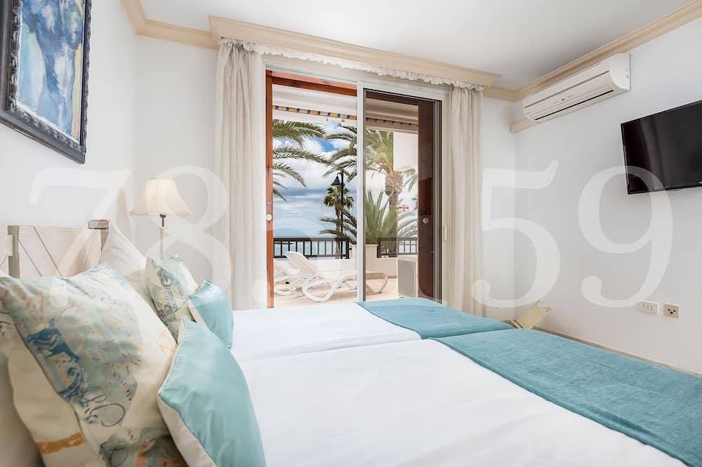 Ganze Wohnung, Direkt am Strand, tolle Poollandschaft, sehr beliebter Ferienanlage in Playa de las Américas, Arona