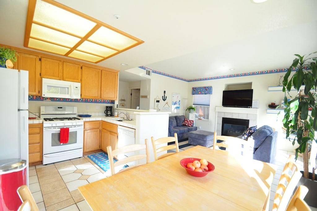 Serenity at Natural Bridges - 5 min Walk to Beach in Santa Cruz, Santa Cruz County