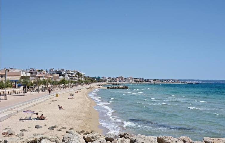 Amplio apartamento con aire acondicionado, cocina y terraza cerca de la playa in El Molinar, Palma