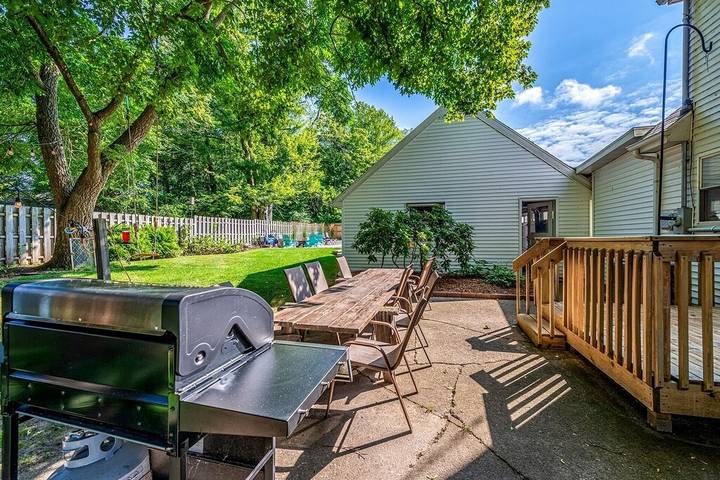 Vacation rental for 10 people, with yard, with pets in New Buffalo