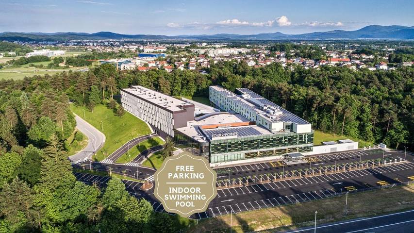 Hôtel pour 3 personnes, avec vue et jardin ainsi que sauna et piscine, animaux acceptés