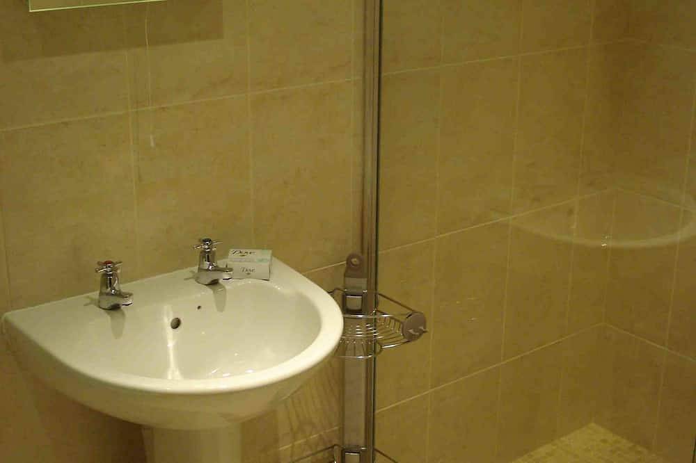 Entire apartment, Home from Home for 1 or 2 Adults in Stroud, Gloucestershire