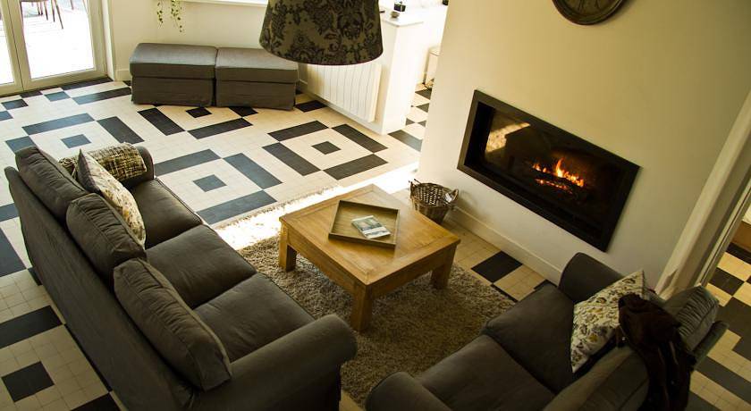 Villa des Groseilliers Spa, practice golf, moutons sur 2 hectares in Loison-sur-Créquoise, Région de Montreuil