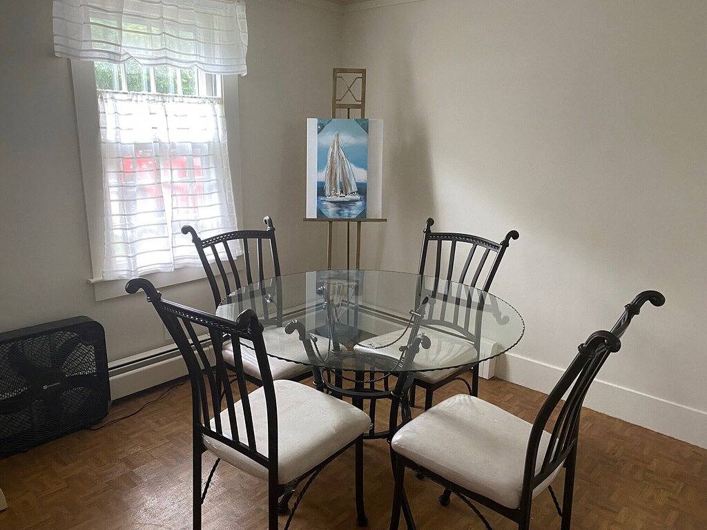 West Harwich- Cozy Cape House walking distance to Dennis Port & Bell's Neck path in West Harwich, Harwich