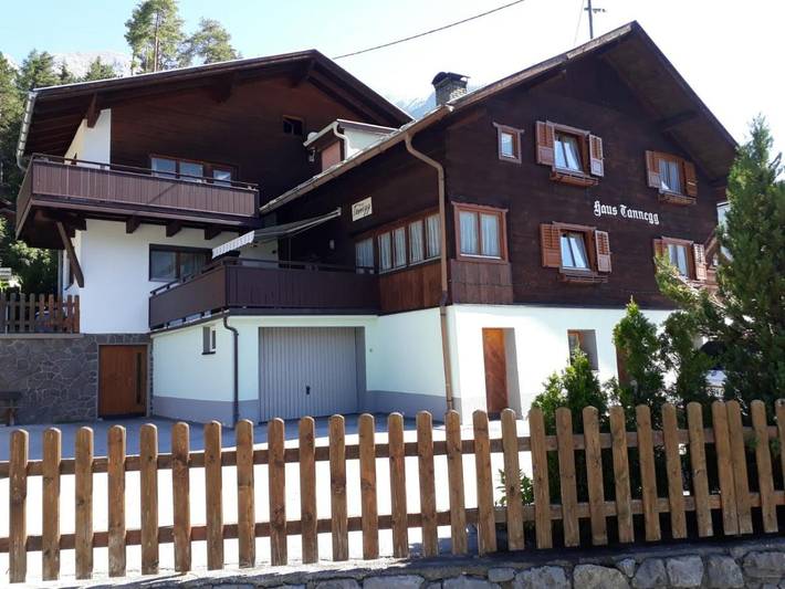 B&B für 6 Personen, mit Terrasse und Garten sowie Ausblick in Pettneu am Arlberg