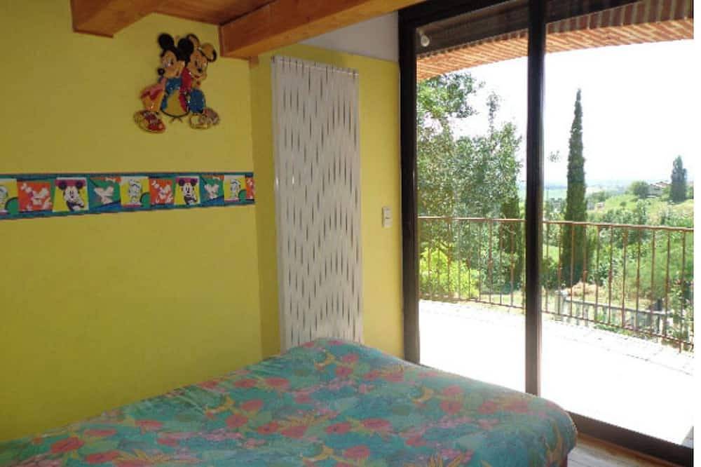 Domaine 3 maisons 5, 4 et 2 chambres avec piscine 14X6 pour 30 p in Fayssac, Région d'Albi