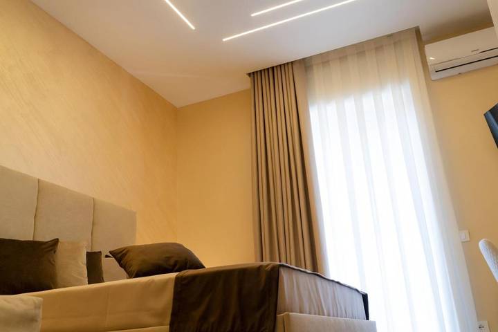 Chambre d’hôte pour 4 personnes, avec balcon et jacuzzi