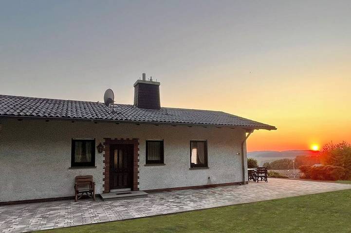 Ferienhaus für 7 Personen, mit Garten und Sauna sowie Balkon