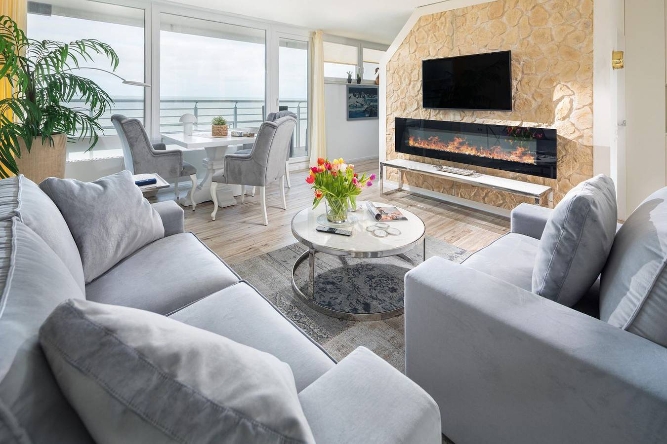 Ganze Wohnung, Nordseeblick pur – Großzügige Wohnung mit Balkon & Panorama-Meerblick in Norderney