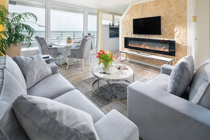 Ganze Wohnung, Nordseeblick pur – Großzügige Wohnung mit Balkon & Panorama-Meerblick in Norderney