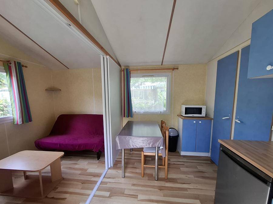 Camping L'Ambois - Mobilhome 2 personnes - A - Mobile-home 1 ch. Confort - Samedi 2 pers. in Mouilleron-le-Captif, Région de La Roche-sur-Yon
