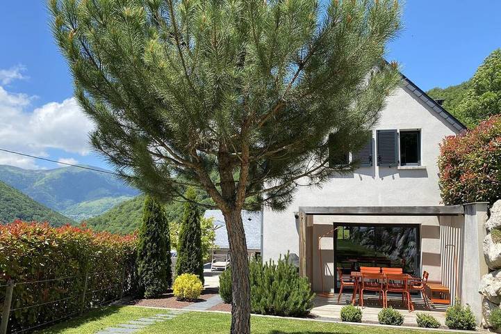 Location de vacances pour 6 personnes, avec jardin et terrasse à Cazaux-Debat