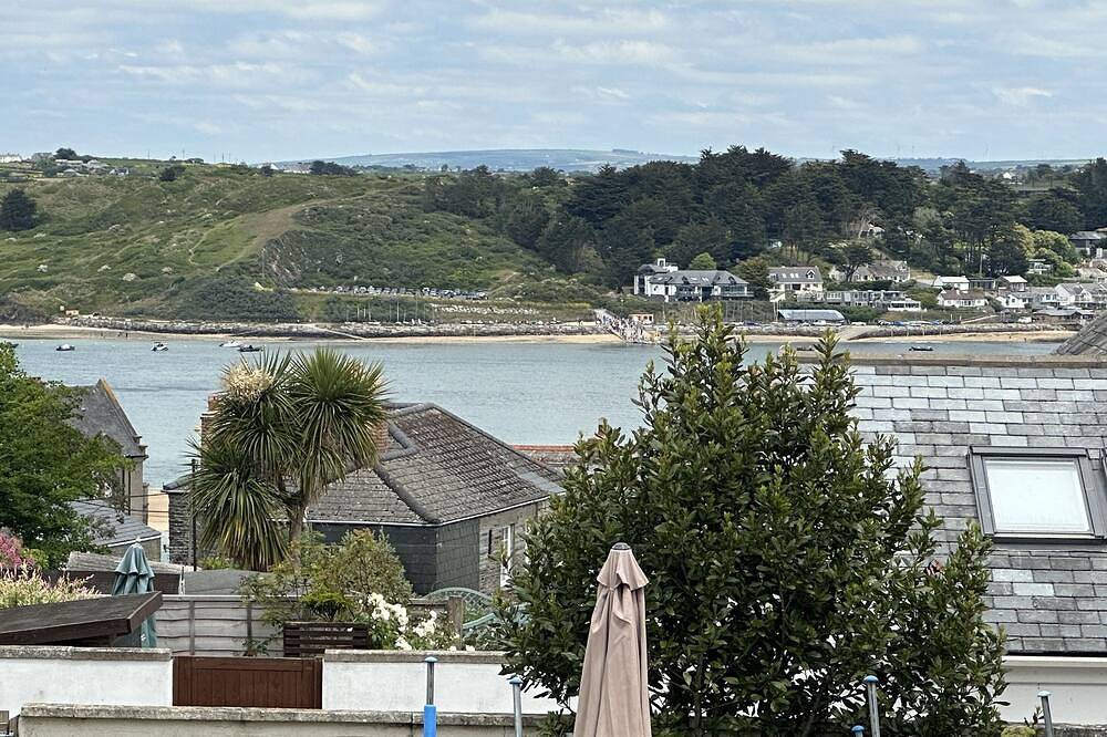 Modern house - 5 minute stroll to Padstow Harbour in Padstow, Cornwall