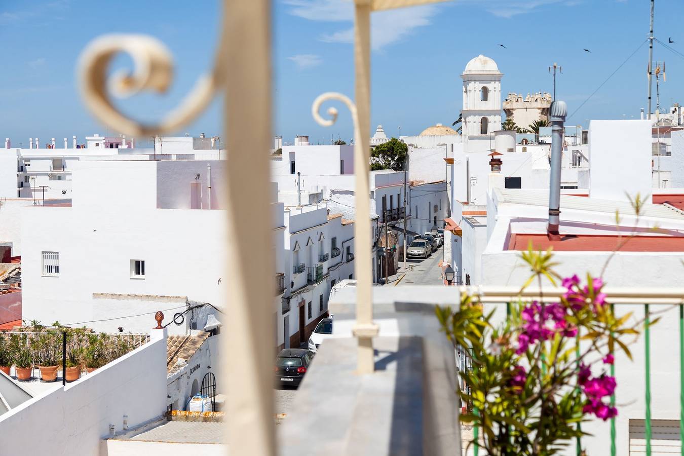 Ganze Wohnung, Einzimmerapartment "Gloria 4" im historischen Zentrum nahe dem Strand mit Dachterrasse und Wlan in Conil De La Frontera, Costa De La Luz