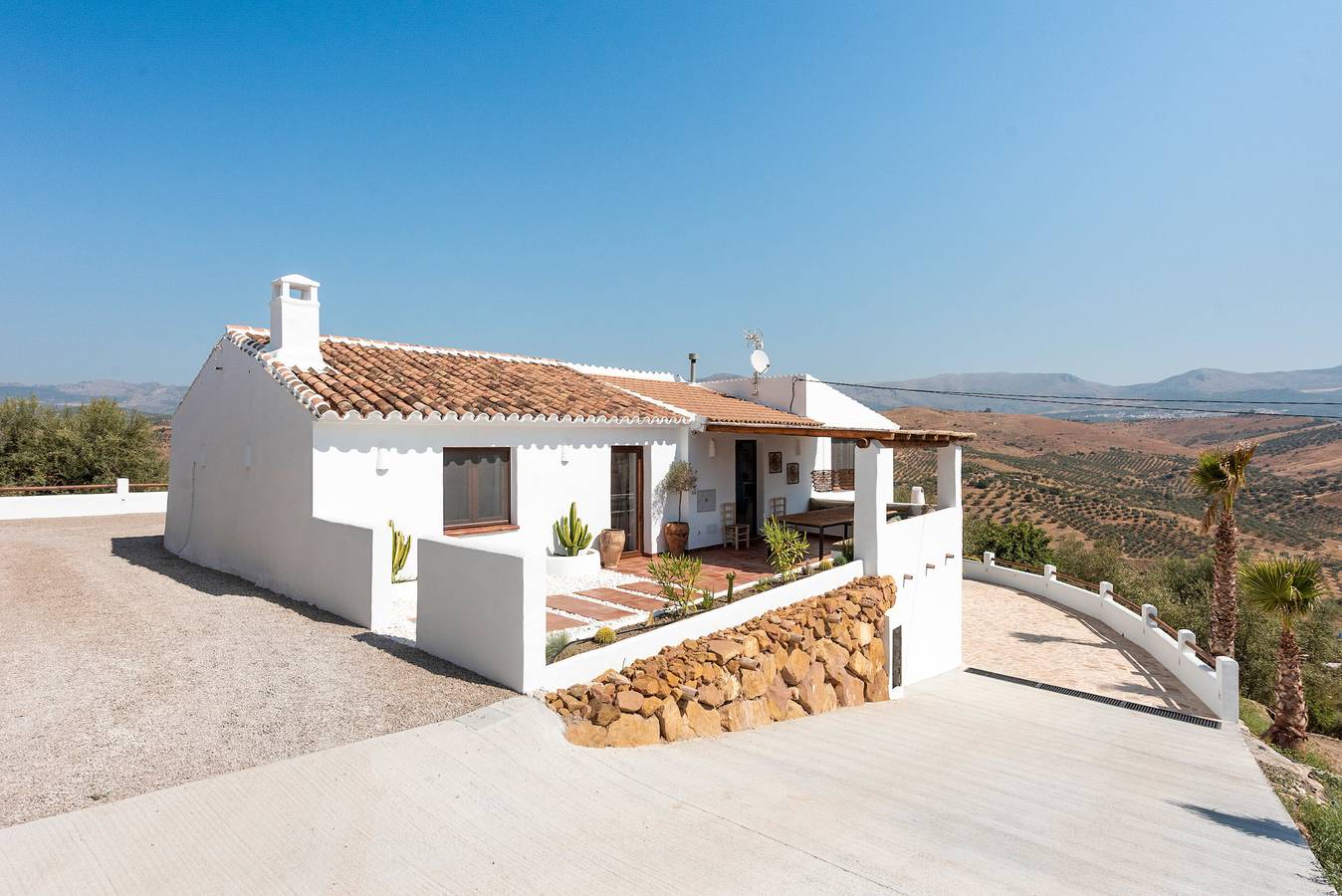 Villa 'Perruchena' com Vista para a Montanha, Wi-Fi e Ar Condicionado in Cútar, Málaga Provincia