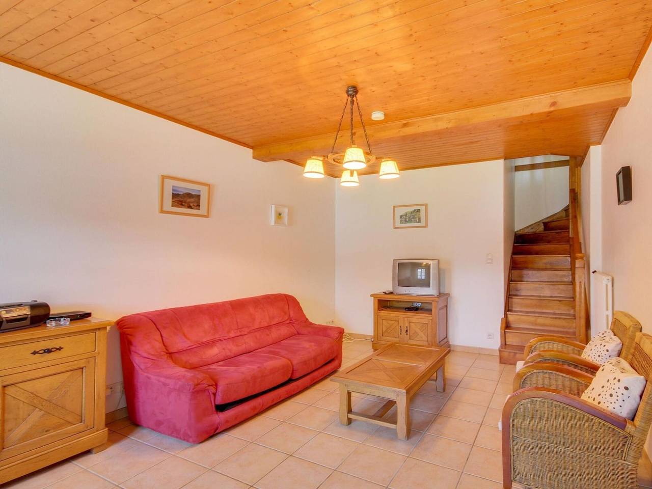 Maison de vacances pour 6 personnes avec jardin in Vic-sur-Cère, Région d'Aurillac