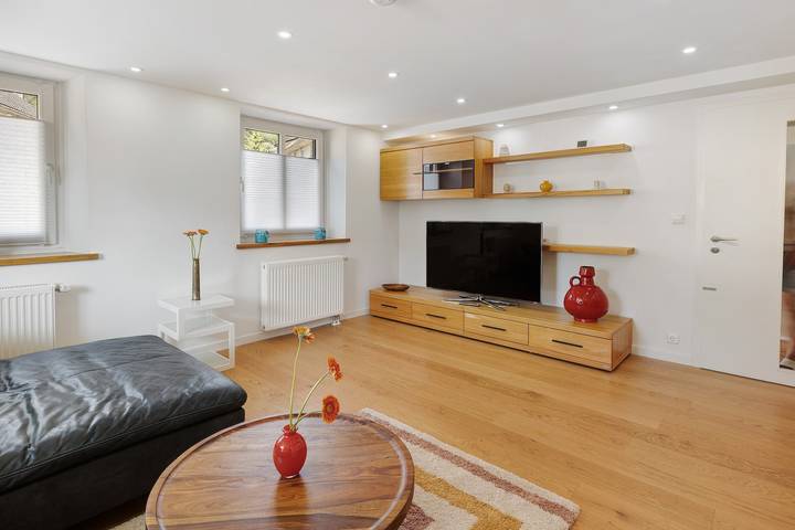 Appartement entier, Appartement "Am Hochrhein Desko" avec jardin partagé et Wi-Fi in Gailingen am Hochrhein, Hegau