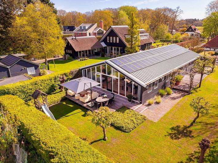 Ferienhaus für 6 Personen, mit Whirlpool und Terrasse sowie Garten und Sauna in Bergen (Nordholland)