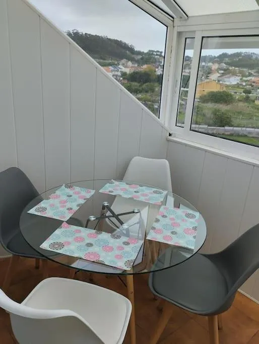 Ferienwohnung für 4 Personen, mit Balkon und Ausblick - 1