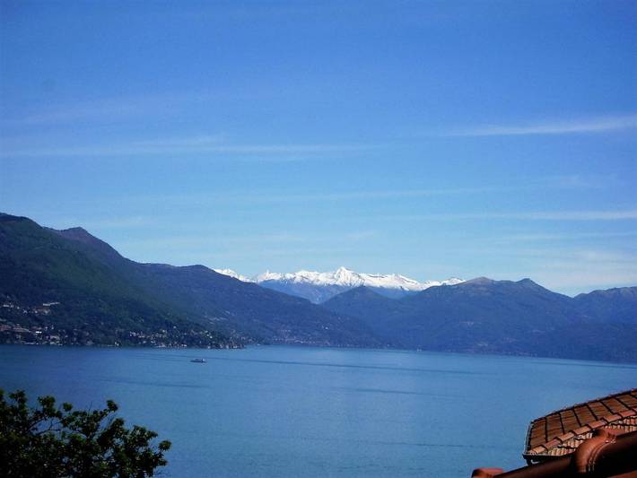 Chambre d’hôte pour 2 personnes, avec vue ainsi que vue sur le lac et jardin, animaux acceptés dans Stresa - 2