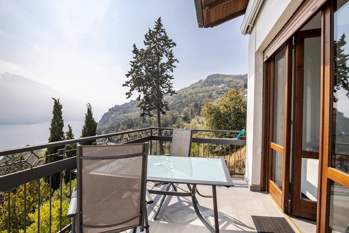 Appartamento intero, Appartamento 'La casa dei nonni' con Vista Lago, Balcone & Wi-Fi in Bassanega, Tremosine