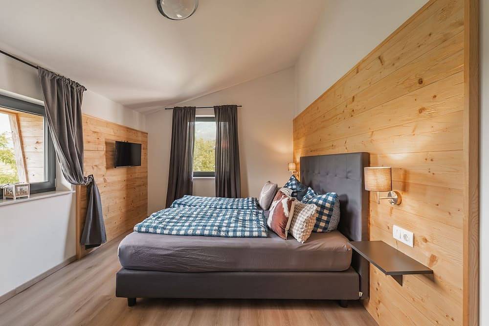 6 Personen Chalet Bergherzerl im Chiemgau. Sommerpool, Whirlpool & Sauna in Inzell, Bayerische Alpen