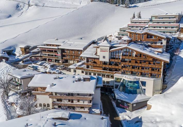 Hotel für 2 Personen, mit Terrasse und Sauna sowie Pool und Whirlpool, mit Haustier am Hintertuxer Gletscher