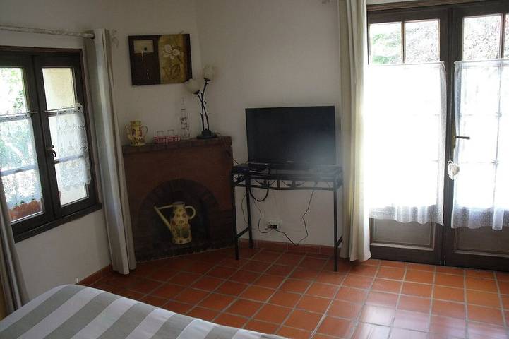 Bastide in Salernes with heated swimming pool, private tennis court in the countryside. in Salernes, Draguignan region