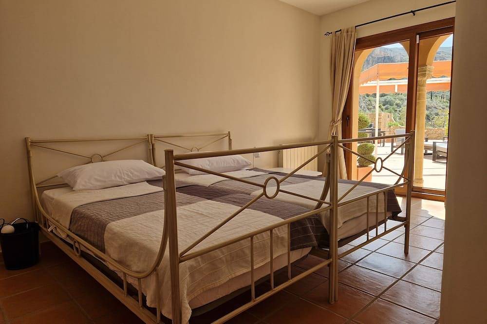 Spectacular mountain views in a romantic location. Close to Mojacar beaches. in Cortijo Cabrera, Turre