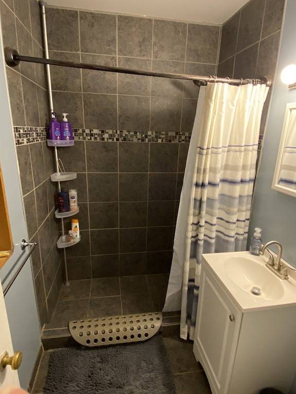 Cute, cozy, updated cottage just steps from gorgeous Houghton Lake in Prudenville, Roscommon County