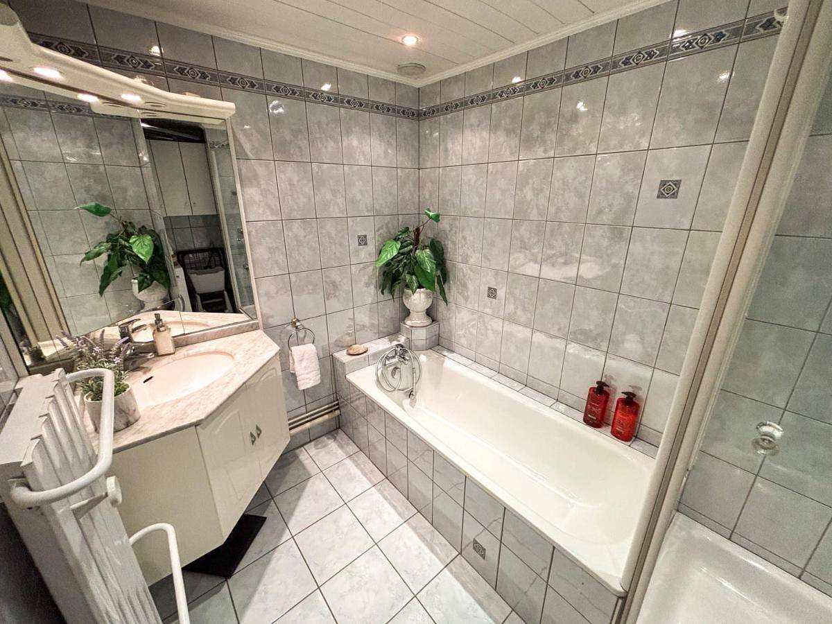 Appartement entier, One-Bedroom Apartment in Lingolsheim, Région de Strasbourg