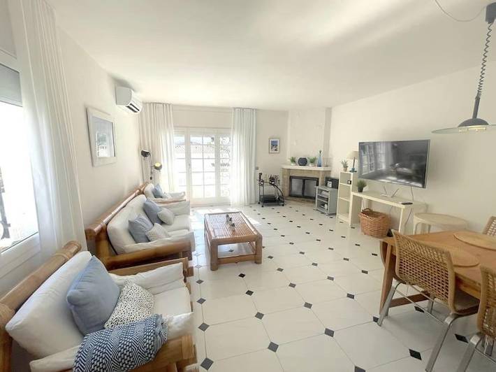 Villa pour 8 personnes, avec piscine et terrasse ainsi que jardin et vue à Miami Platja - 3