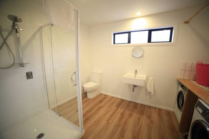 Holiday home for 10 people, with balcony and garden in Twizel