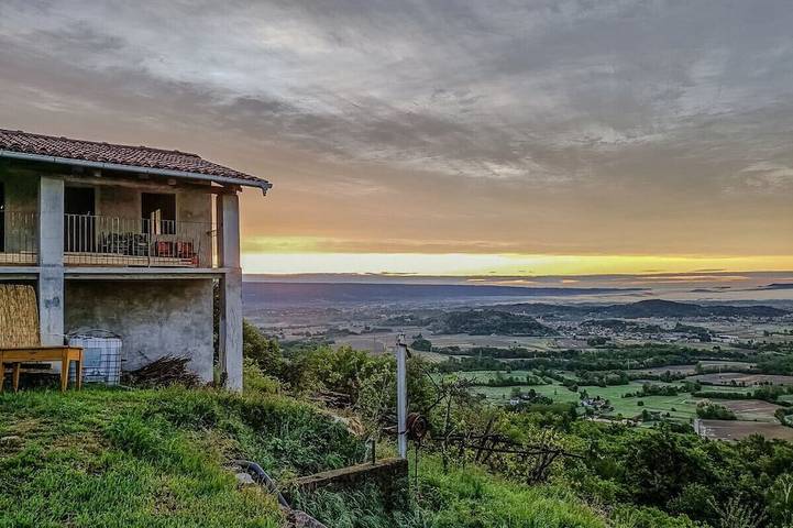 Agriturismo per 9 persone, con giardino, con animali domestici in Provincia di Torino