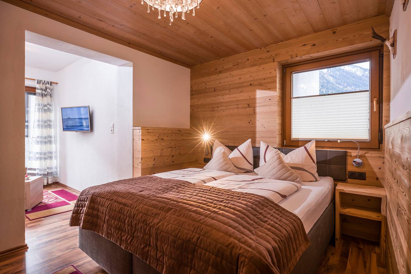 Ganze Ferienwohnung, Appartements Enzian, App. Grünberg in Finkenberg, Zillertaler Alpen