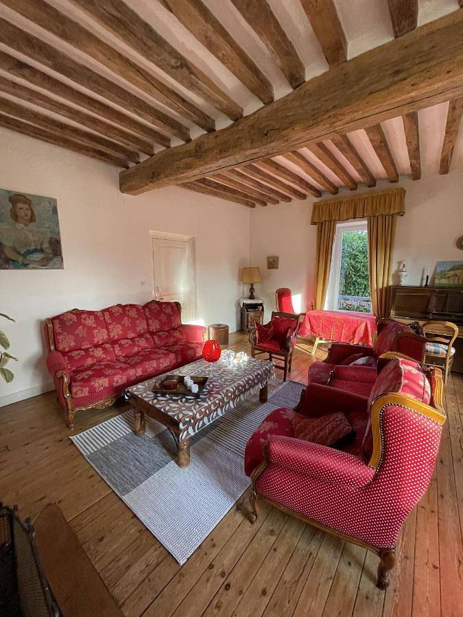 Location de vacances pour 8 personnes, avec jardin et terrasse à Courdemanche - 2