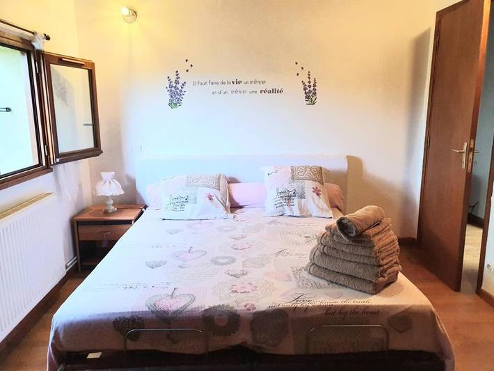 Chambre d’hôte pour 3 personnes, avec Jacuzzi et Jardin
