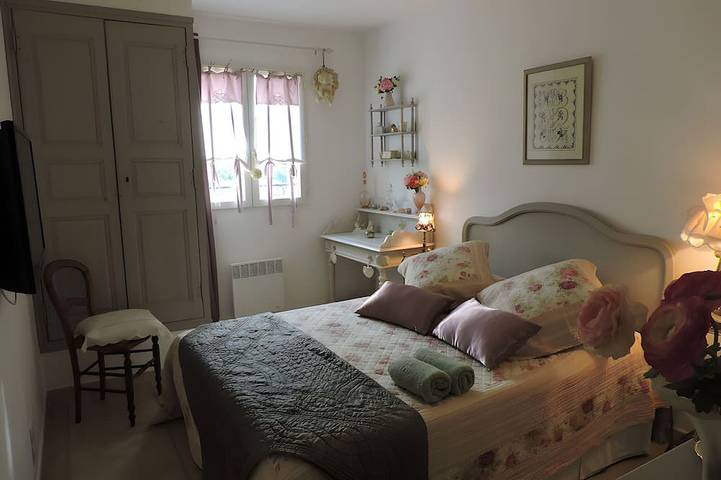Chambre d’hôte pour 2 personnes, avec jardin et piscine à Roquebrune-sur-Argens - 2