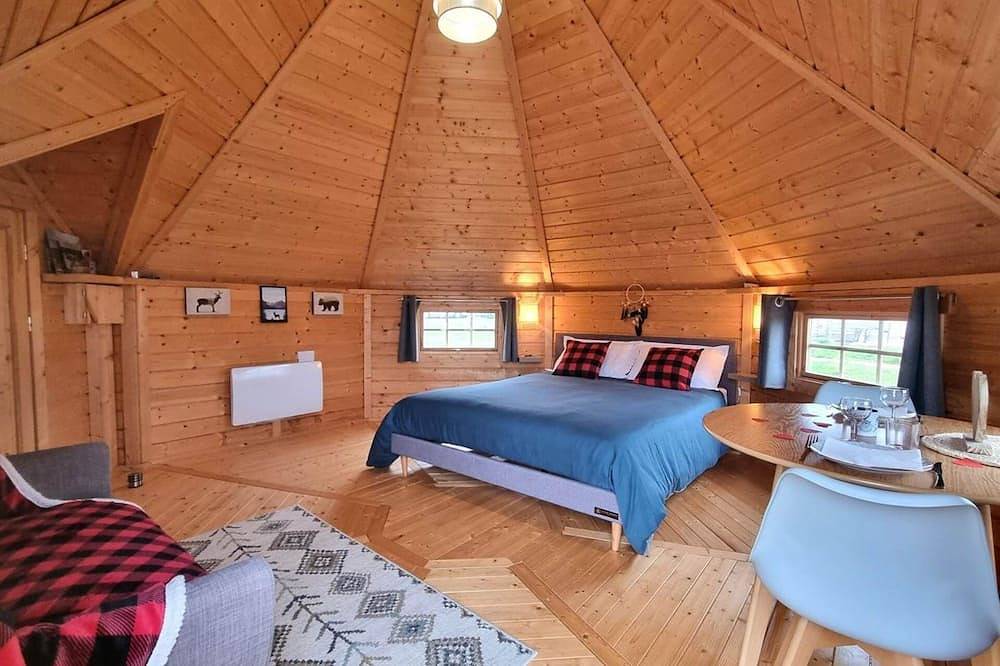 Cabane \"Canada\" avec Jacuzzi Privatif in Pradines (Loire), Région de Roanne