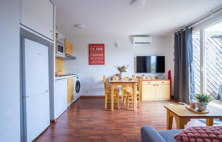 Gîte pour 6 personnes, avec balcon et piscine à Cassen - 4