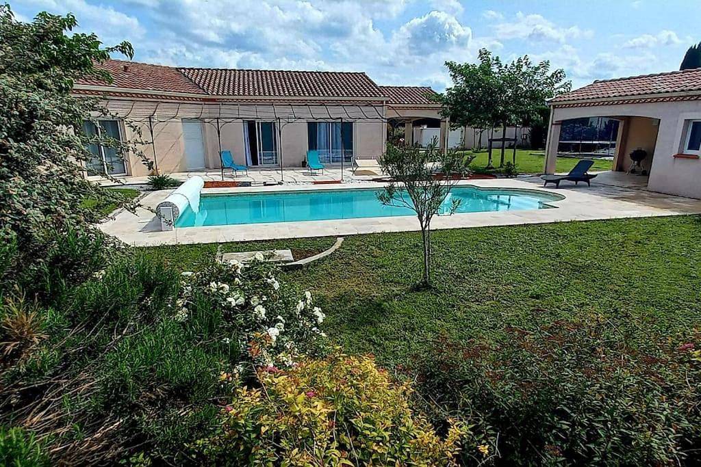 Three-Bedroom House in Castres, Région de Castres