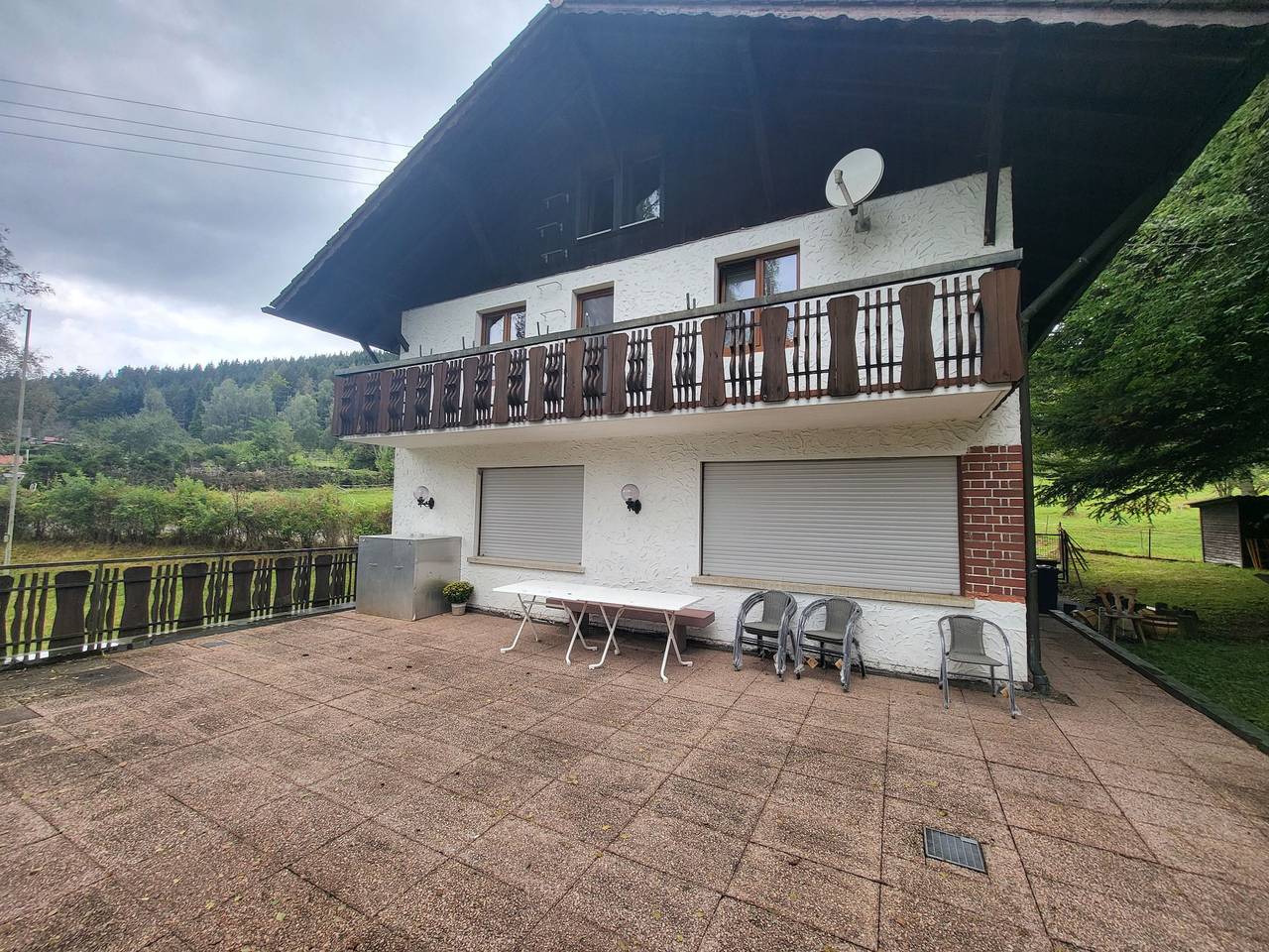 Ganze Ferienwohnung, Freizeitheim Wilhelm Kiefer Haus - Freizeitheim Wilhelm Kiefer Haus mit großem Grundstück, Feuerstelle, Tennisplatz, für bis zu 31 Per. in Bad Wildbad, Nordschwarzwald