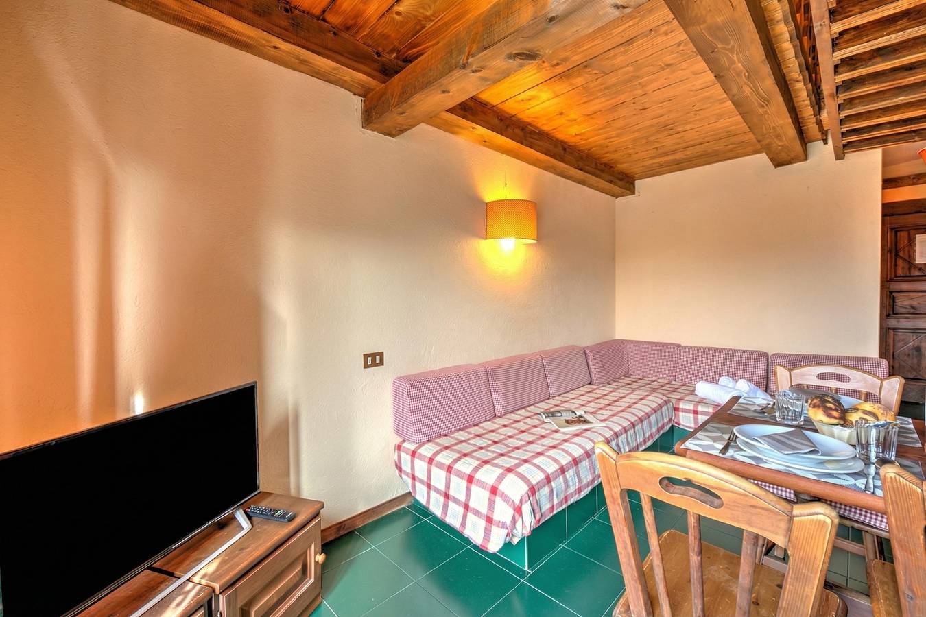 Appartamento intero, Grange Hike & Ski - 28D Sestriere in Sauze di Cesana, Via Lattea