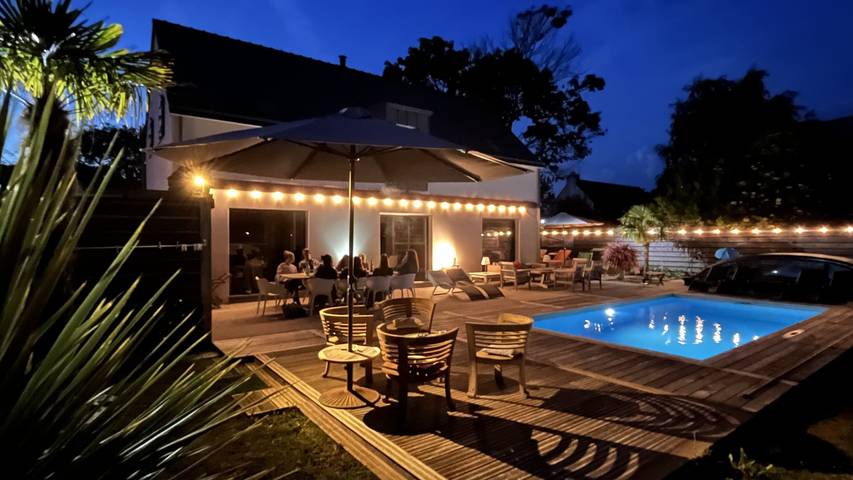 Gîte pour 6 personnes, avec terrasse ainsi que piscine et jardin à Plouharnel - 4