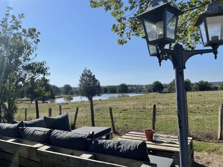 Gîte pour 5 personnes, avec terrasse et jardin, animaux acceptés à Isle-et-Bardais - 2