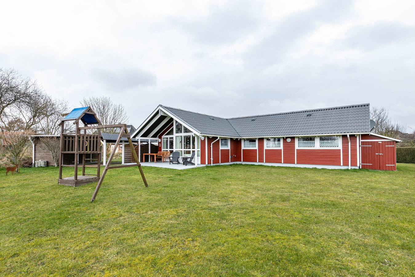 Ferienhaus 'Haus Albertsen' mit privater Terrasse, privatem Garten und Wi-Fi in Hellschen-Heringsand-Unterschaar, Dithmarschen