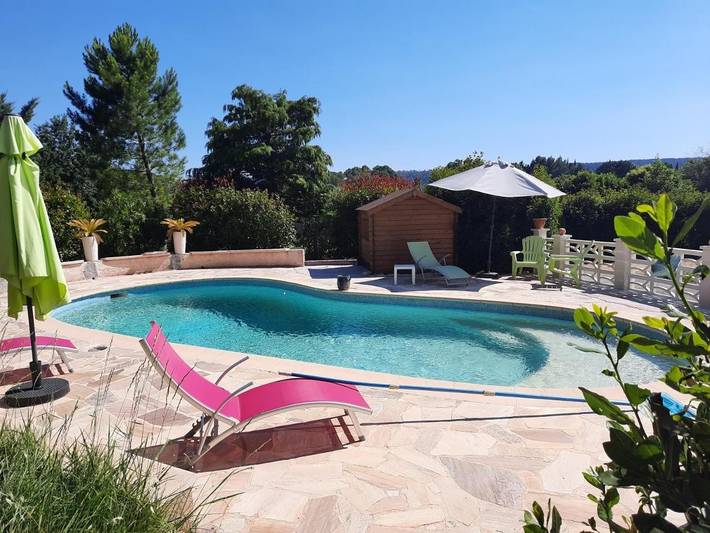 Maison d’hôte pour 2 personnes, avec Balcon et Terrasse ainsi que Jardin et Piscine à Salernes
