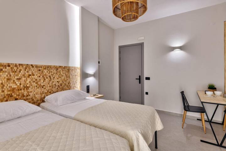 Maison d’hôte pour 3 personnes, avec jardin dans Syros - 3