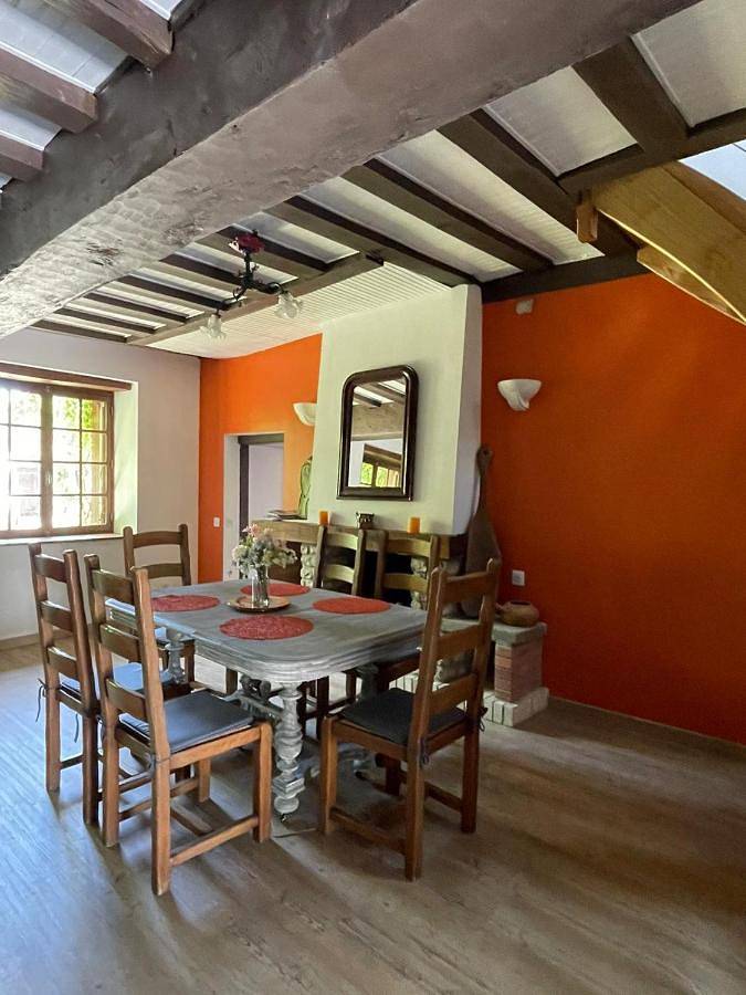 Location de vacances pour 4 personnes, avec jardin ainsi que piscine et vue à Prissac - 2