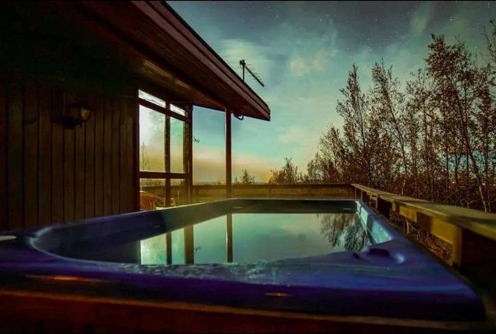 Ferienhaus für 4 Personen, mit Seeblick und Ausblick sowie Pool und Garten, mit Haustier in Island - 3